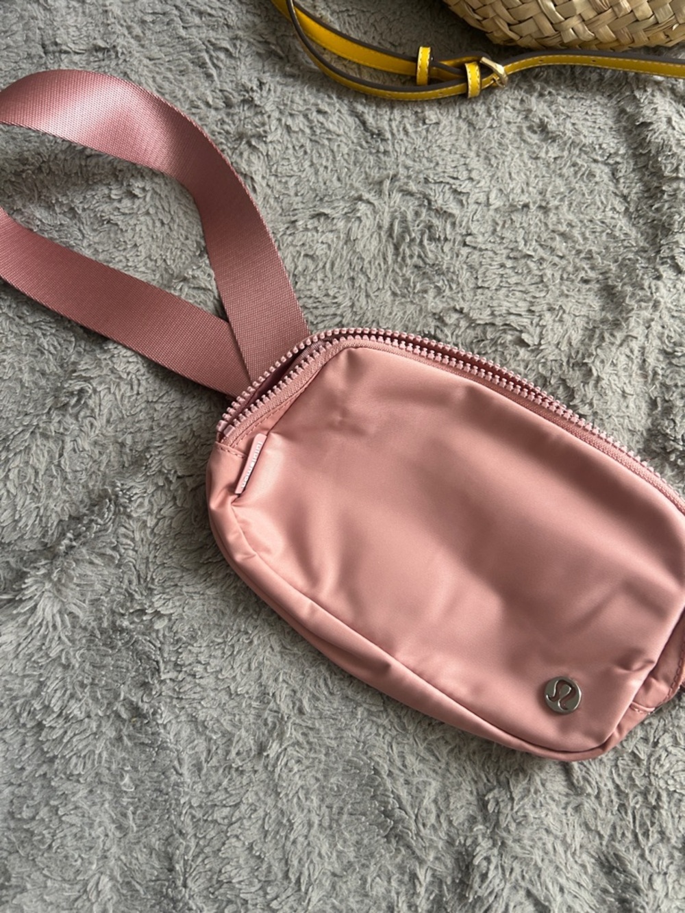 New lululemon athletica Rose Pink everywhere Belt Bag
